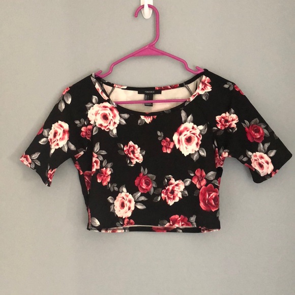 Forever 21 Tops - Size L Forever 21 Floral Crop Top